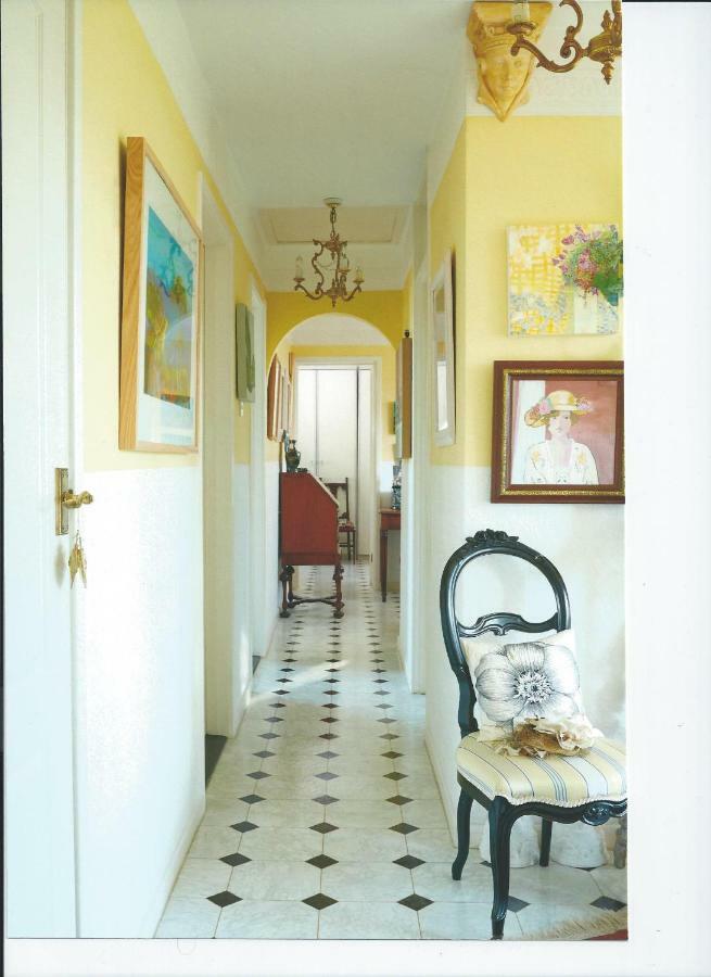 Folly Studio Bed And Breakfast Бангей Экстерьер фото